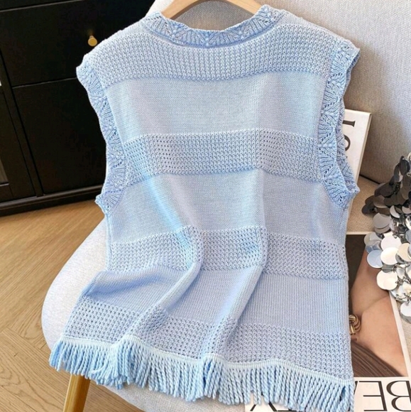 Franclia Textured Shell Trim Fringed Hem Sleeveless Knit Top, Sky Blue - Picture 2 of 6